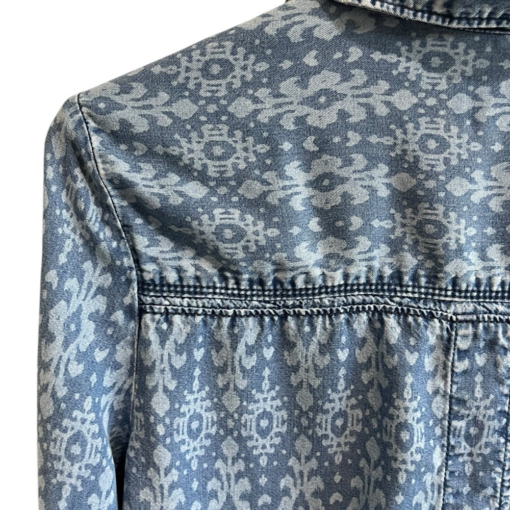 Holding Horses Anthropologie Button up top Sz 4 Denim/Chambray - Picture 3 of 16
